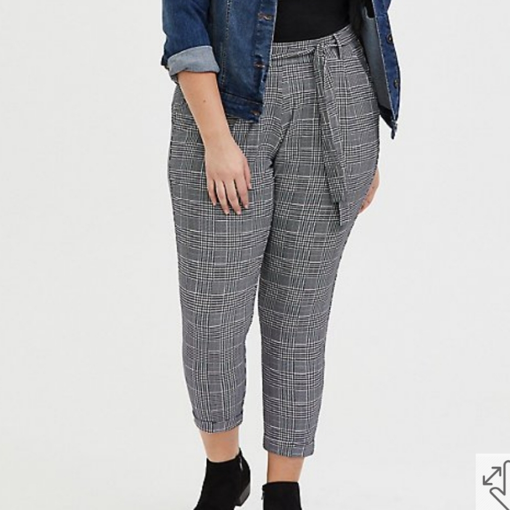 TORRID BLACK PLAID HOUNDSTOOTH SELF TIE TAPERED PANT - Picture 6 of 7